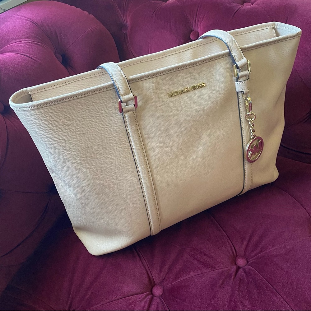 Michael Kors - Cream Neverfull Tote Bag